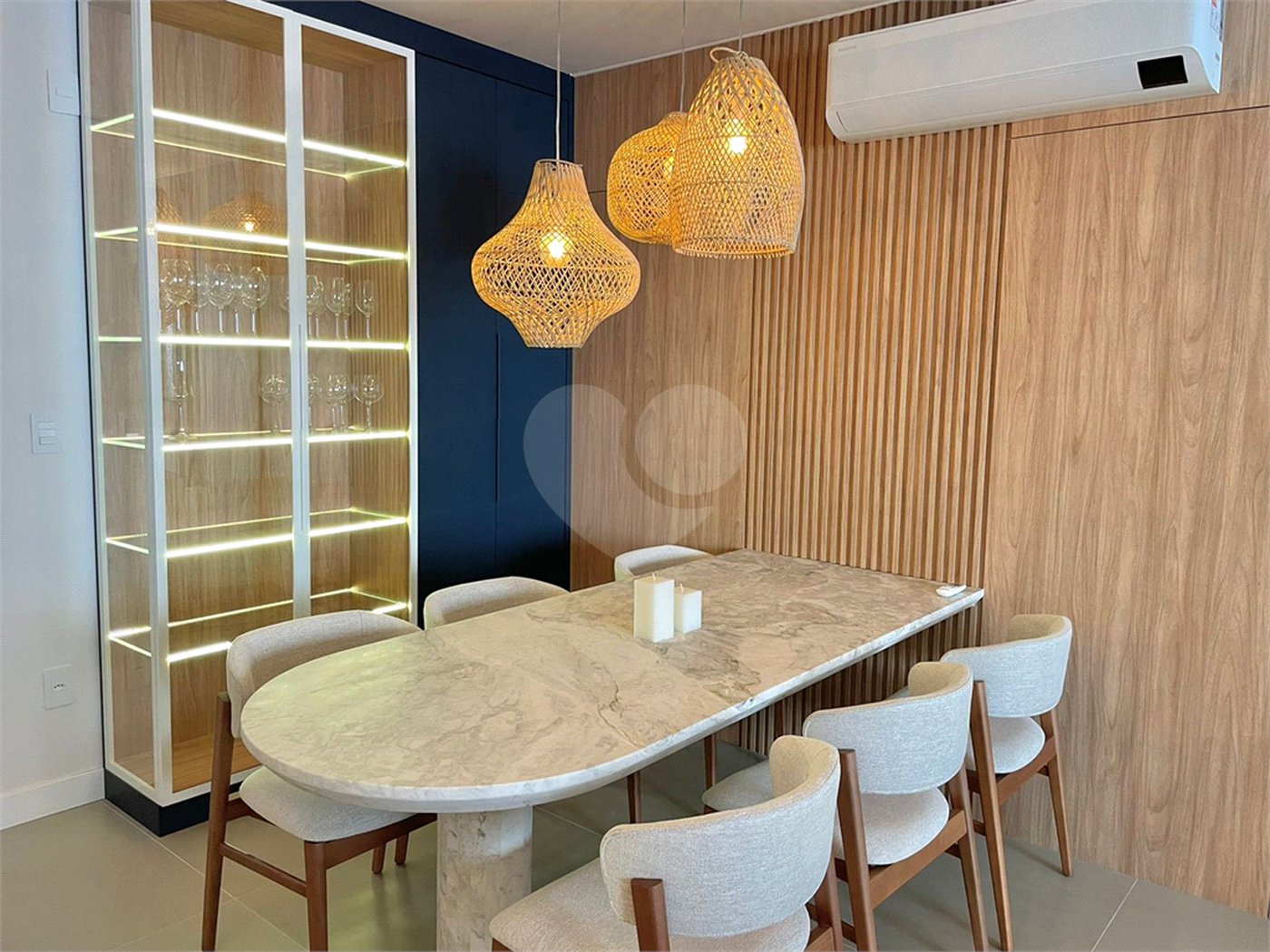 Apartamento à venda com 3 suítes em Jurerê, Florianópolis, SC