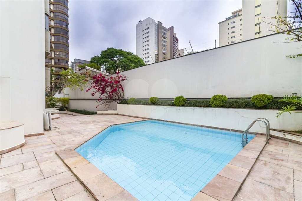 Apartamento à venda com 4 quartos, sendo 1 suíte, em Indianópolis, São Paulo, SP