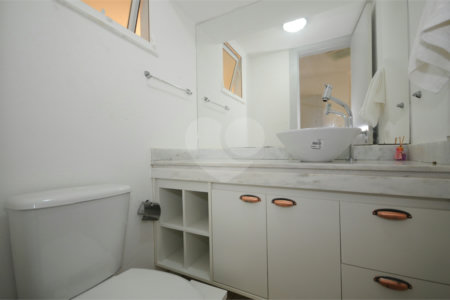 Casa à venda ou para alugar com 4 suítes em Ferradura, Armação dos Búzios, RJ