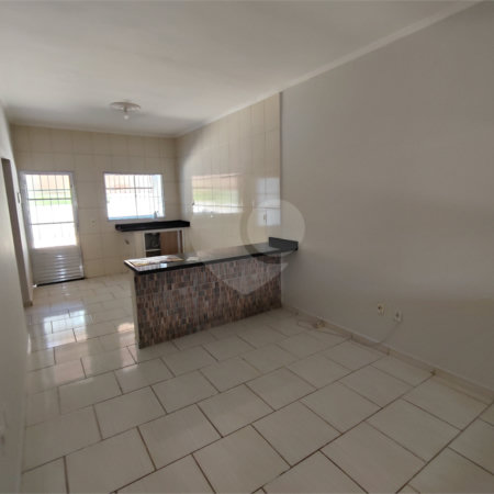 Casa à venda com 2 quartos em Cambuí, Itapetininga, SP