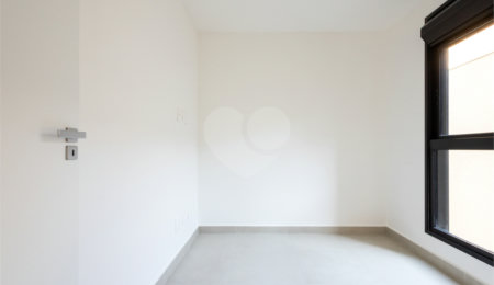 Casa à venda com 3 quartos, sendo 1 suíte,  no condomínio Cubie Tutoia, São Paulo - SP