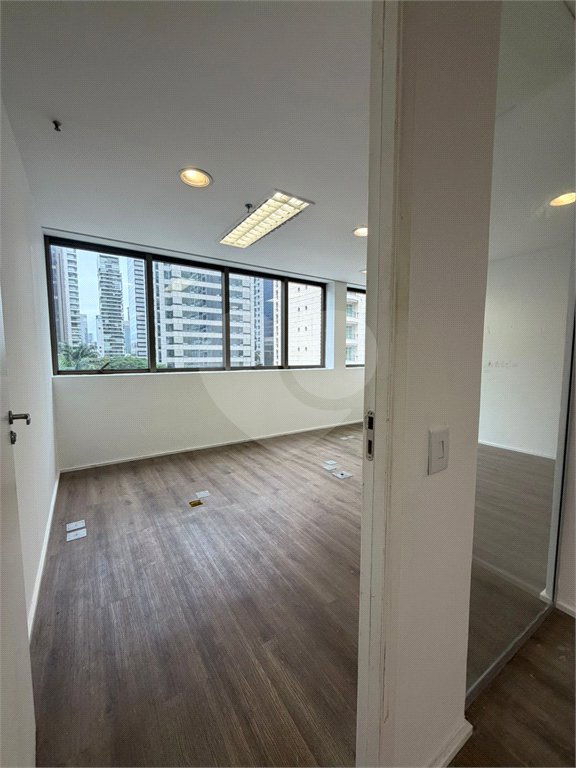 Sala à venda em Cidade Monções, São Paulo, SP