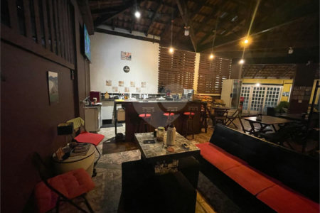 Sobrado à venda com 2 quartos, sendo 1 suíte, em Estância Balneária Hawai, Caraguatatuba, SP
