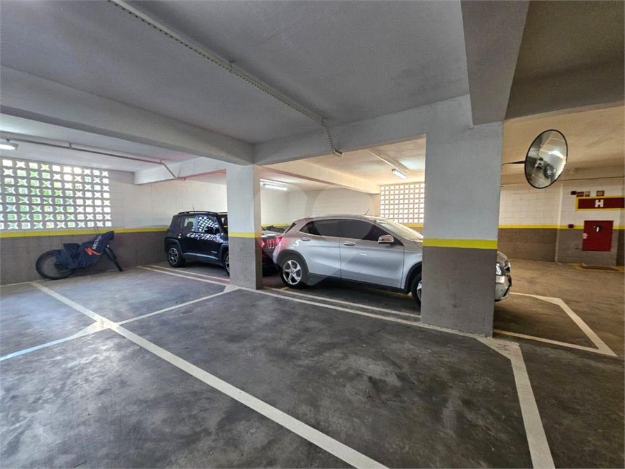 Apartamento à venda com 2 suítes em Vila Anastácio, São Paulo, SP