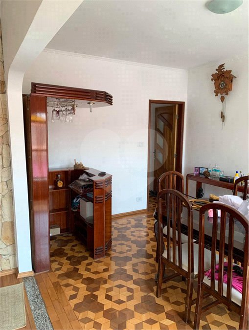 Casa à venda com 4 quartos, sendo 2 suítes,  no Centro, Mairinque, SP