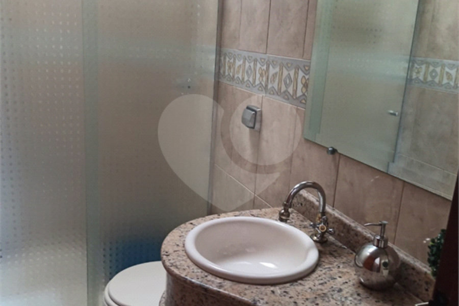 Sobrado à venda com 3 quartos, sendo 1 suíte, em Parada Inglesa, São Paulo, SP
