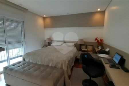 Apartamento à venda com 3 suítes em Nova Petrópolis, São Bernardo do Campo, SP
