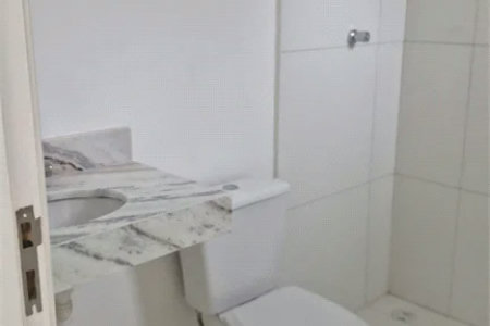 Casa à venda com 2 suítes em Jardim Sarah, São Paulo, SP