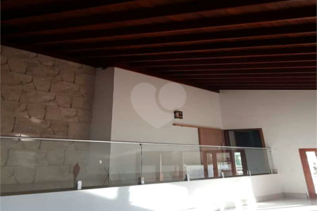 Casa à venda com 5 quartos, sendo 3 suítes, no condomínio Residencial Vale das Laranjeiras, Indaiatuba - SP
