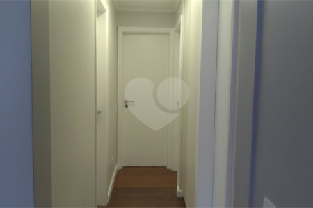 Cobertura à venda com 4 quartos, sendo 3 suítes,  em Vila Andrade, São Paulo, SP