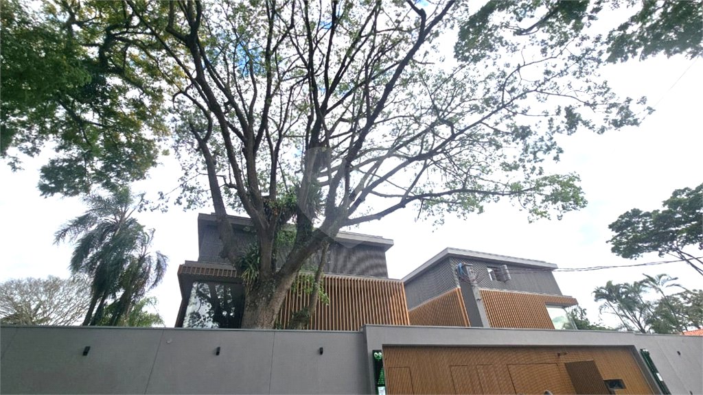Casa à venda com 4 suítes no condomínio Plm 875, São Paulo - SP