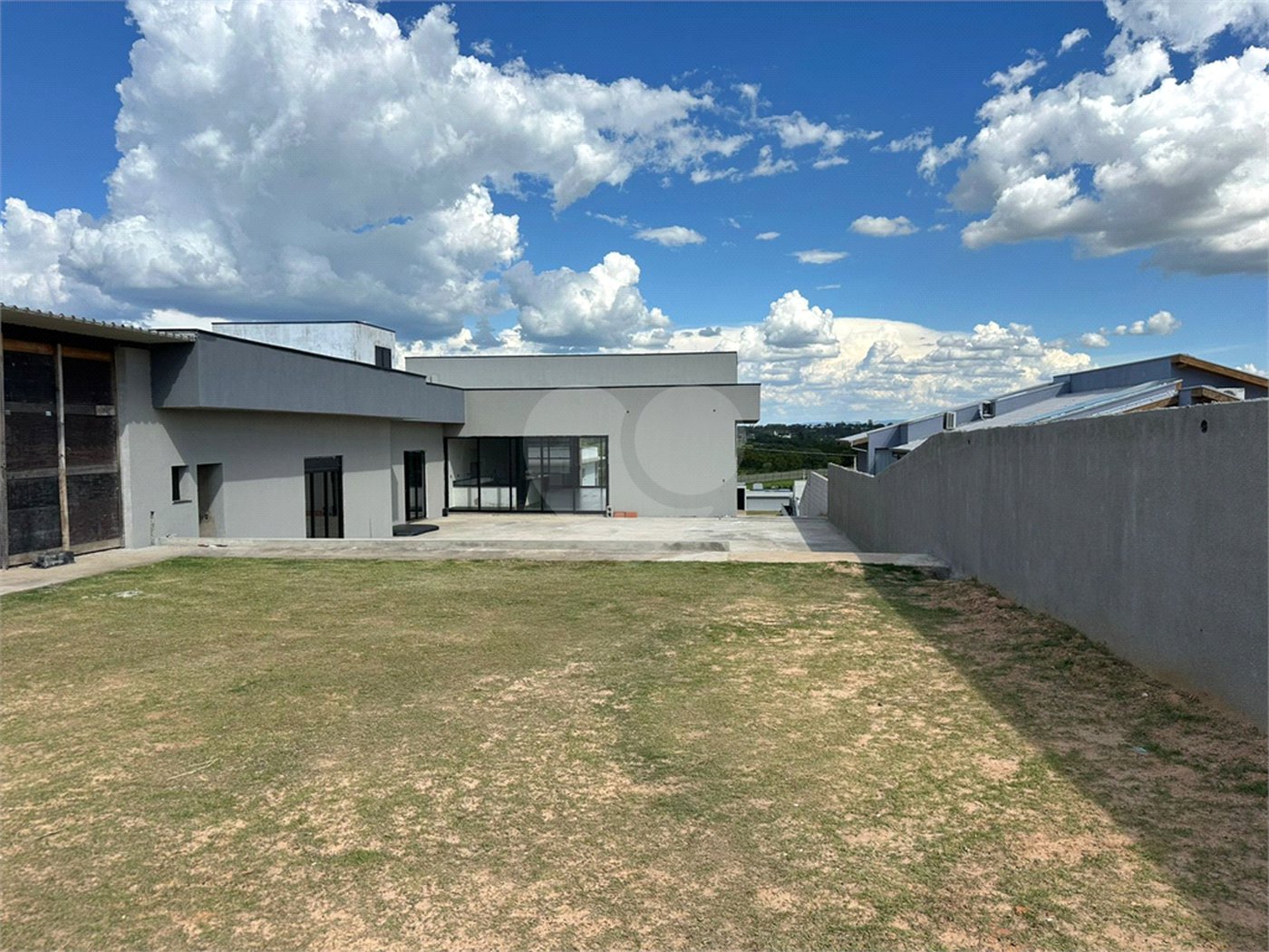 Casa à venda com 4 suítes no condomínio Quintas da Terracota, Indaiatuba - SP