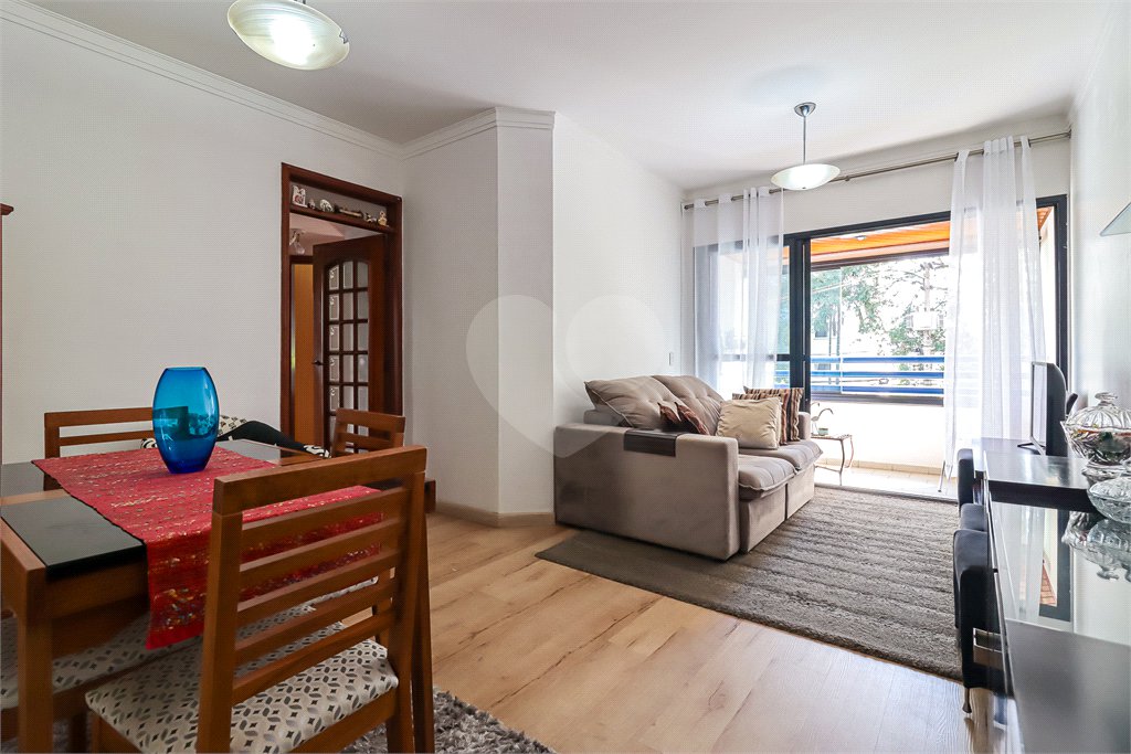 Apartamento à venda com 3 quartos, sendo 1 suíte,  em Vila Ipojuca, São Paulo, SP