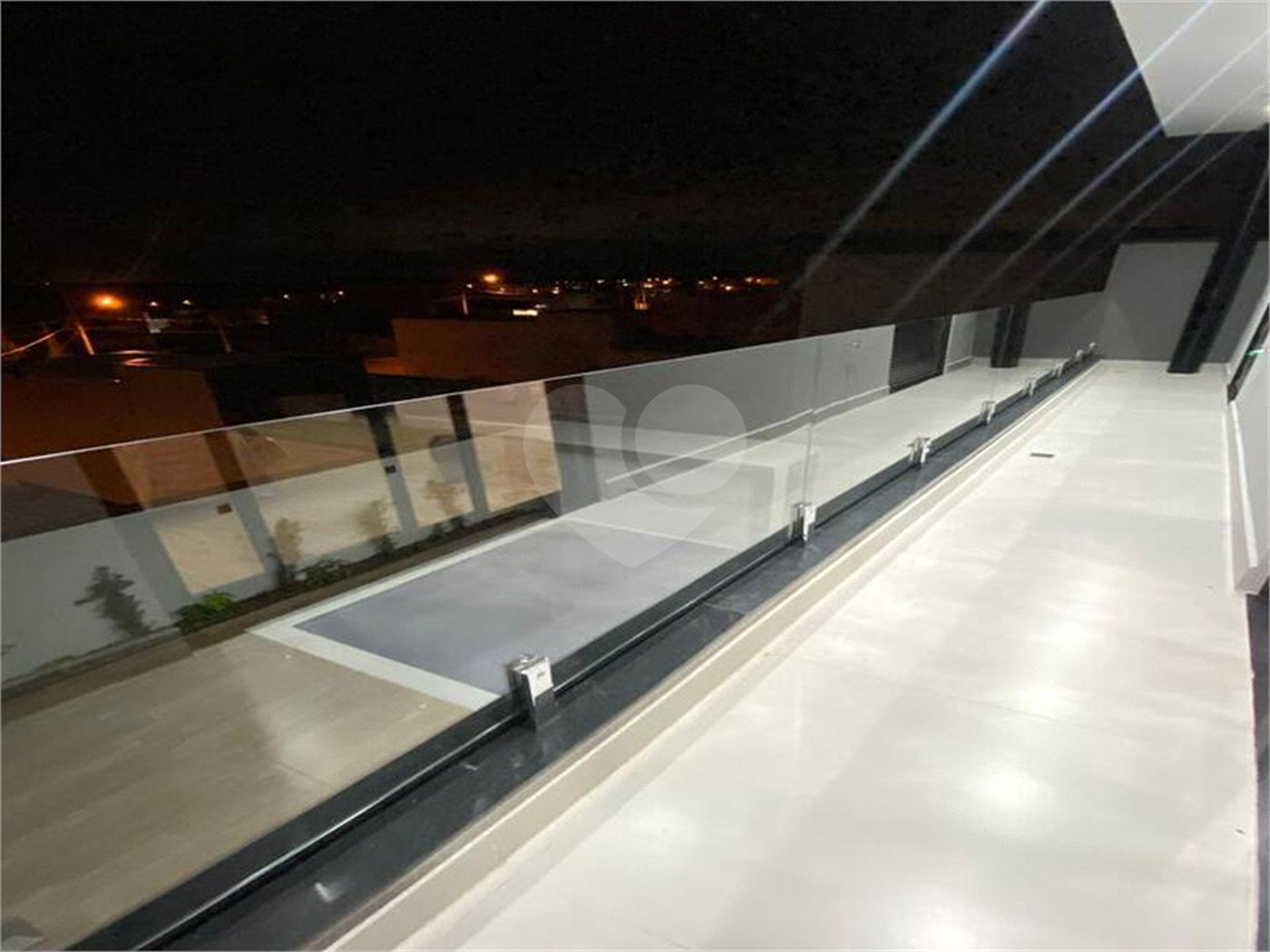 Casa à venda com 3 quartos, sendo 1 suíte,  no condomínio Residencial Mantova, Indaiatuba - SP