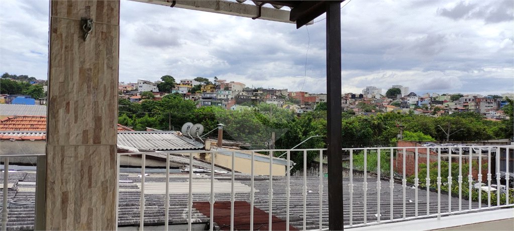Sobrado à venda com 4 quartos, sendo 2 suítes, em Rio Pequeno, São Paulo, SP