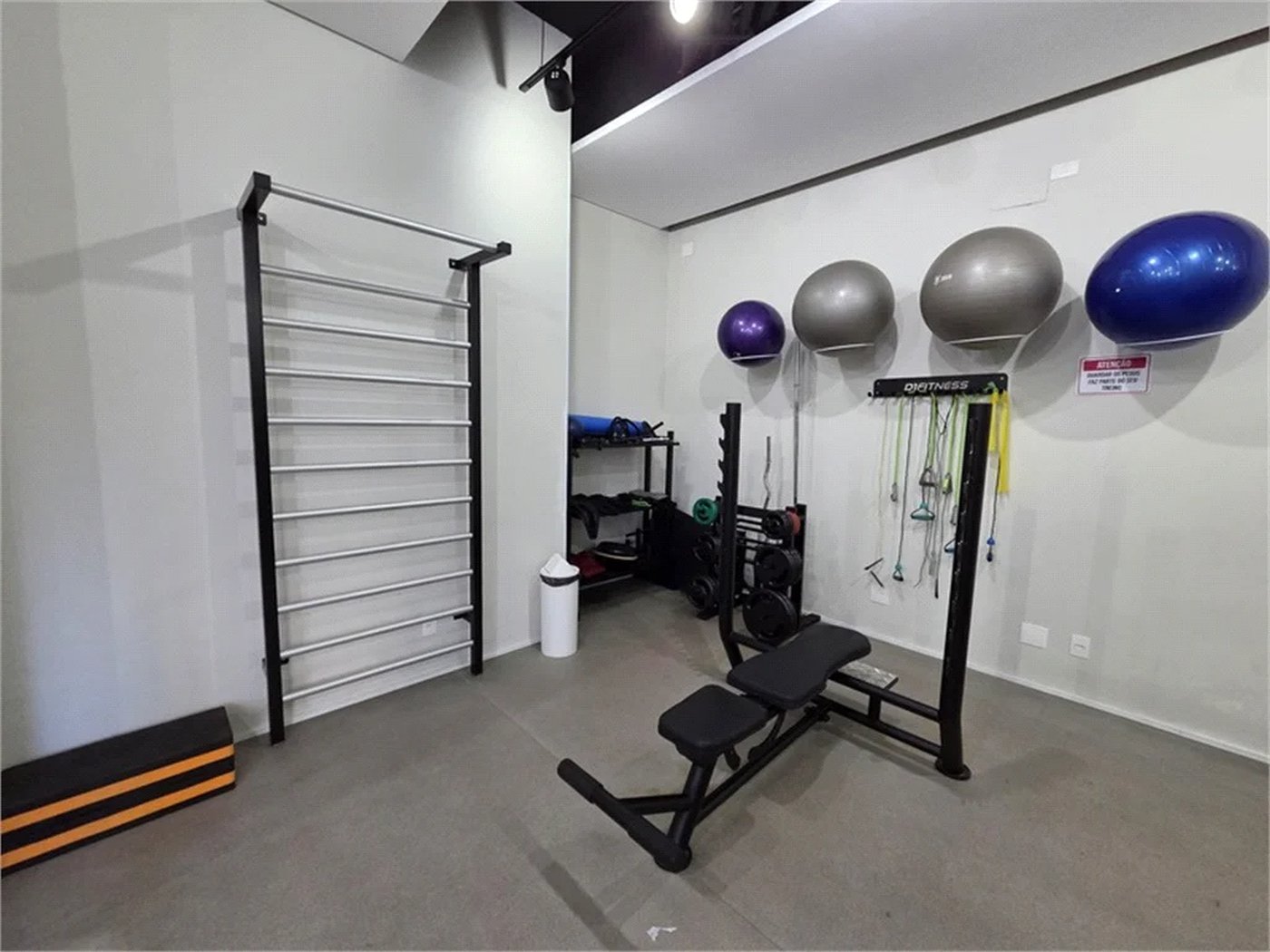 Apartamento à venda com 2 quartos, sendo 1 suíte, em Pinheiros, São Paulo, SP