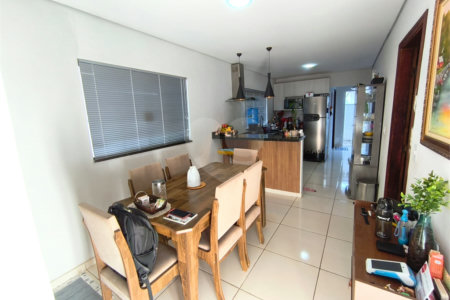 Casa à venda com 4 quartos em Vila Barth, Itapetininga, SP