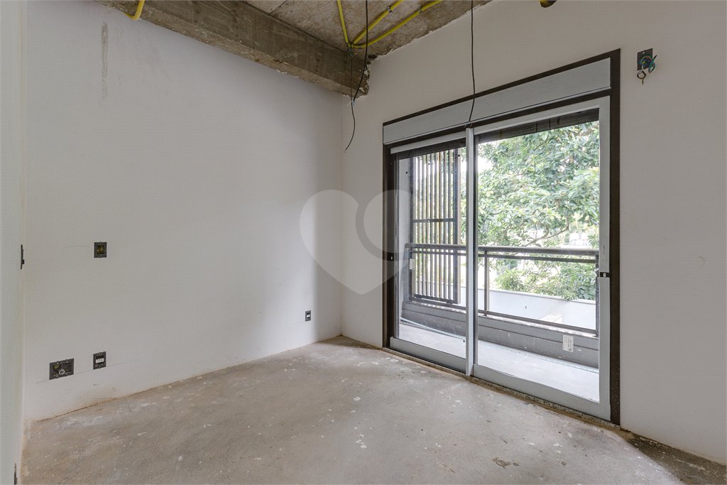 Casa à venda com 4 quartos, sendo 3 suítes, no condomínio Jardim Chapel, São Paulo - SP