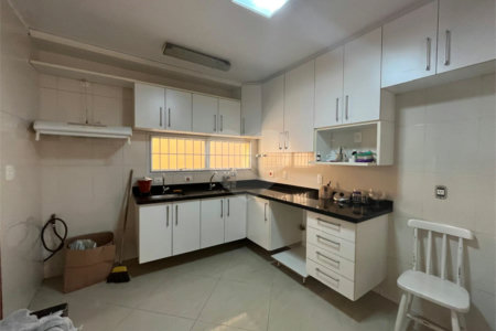 Sobrado à venda com 4 quartos, sendo 1 suíte,  em Vila Cordeiro, São Paulo, SP