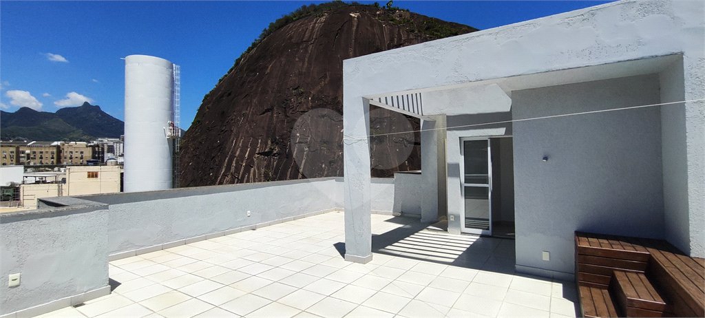 Cobertura à venda com 3 quartos, sendo 1 suíte,  em Tijuca, Rio de Janeiro, RJ