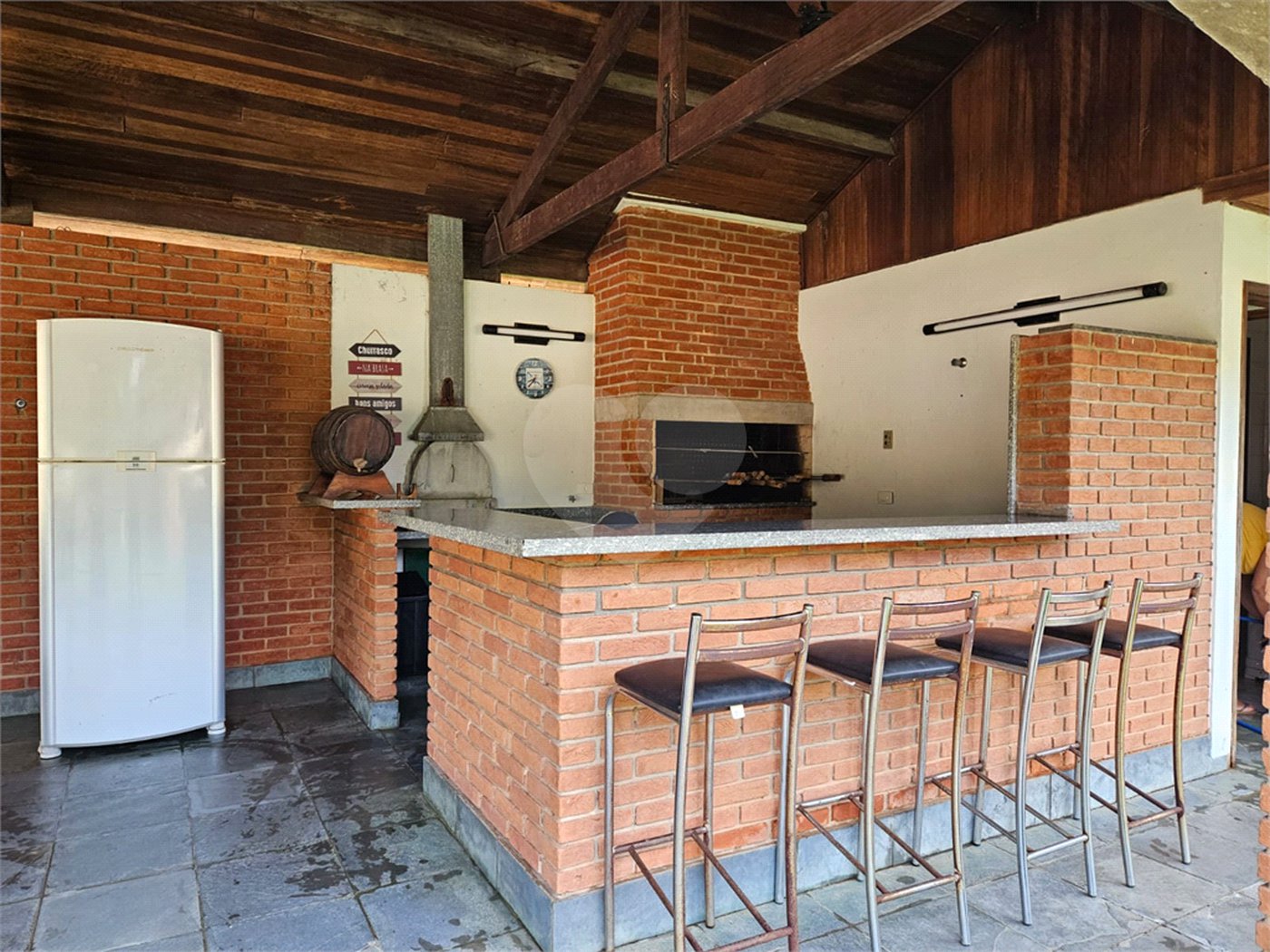 Sítio à venda com 6 quartos, sendo 1 suíte,  em Bairro do Cambará, São Roque, SP