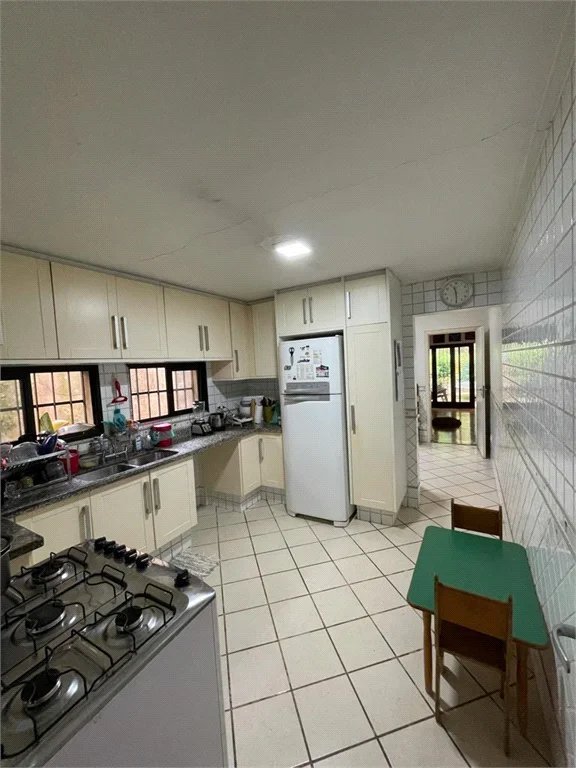 Casa à venda com 4 quartos, sendo 1 suíte,  em Vila Morumbi, São Paulo, SP