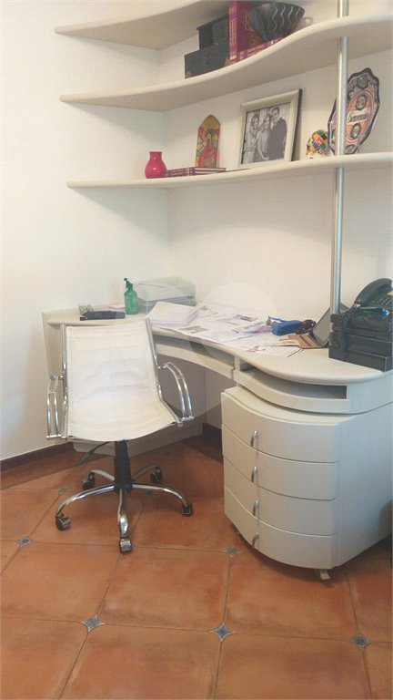 Casa à venda com 5 quartos, sendo 2 suítes, no condomínio Vinhas da Vista Alegre - Lado Sede, Vinhedo - SP