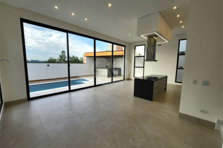 Casa à venda com 3 suítes no condomínio Residencial Central Parque, Salto - SP