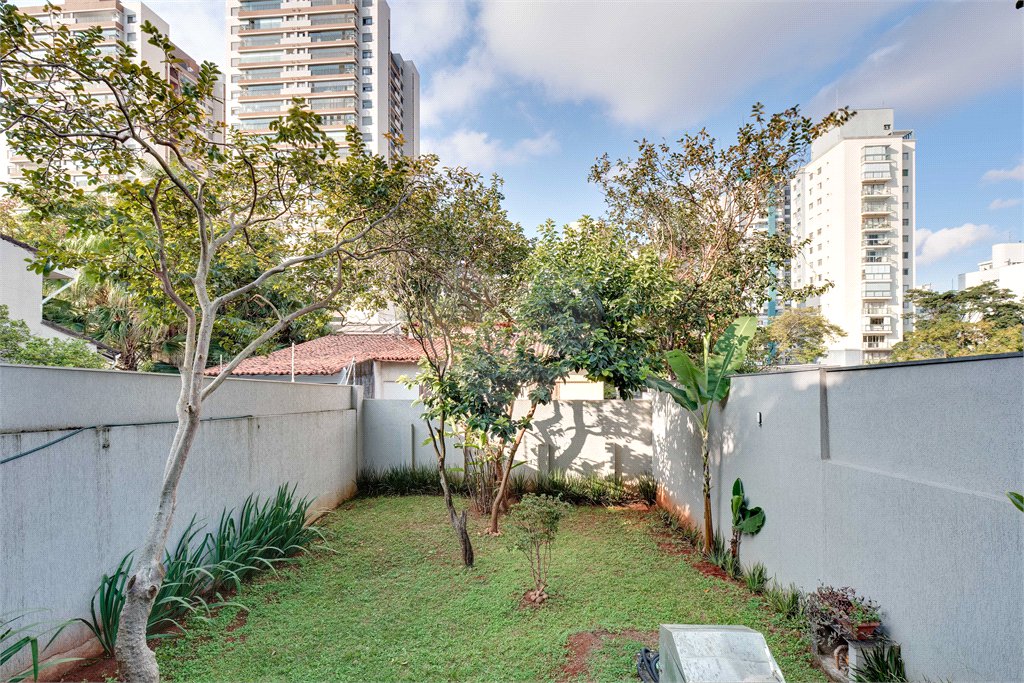 Sobrado à venda com 4 suítes em Chácara Flora, São Paulo, SP