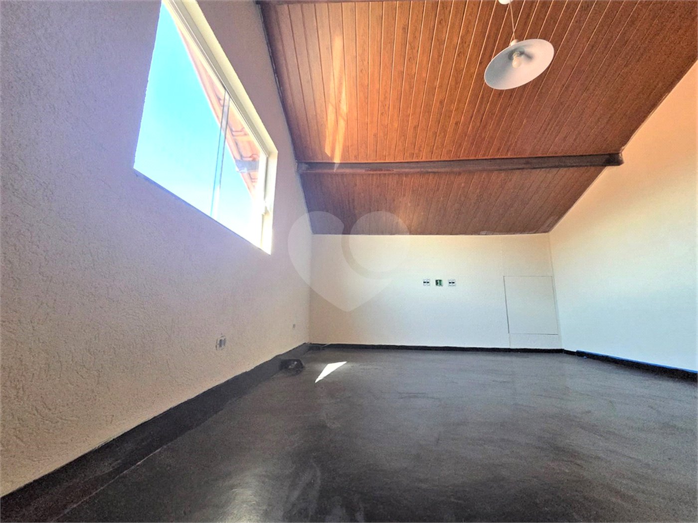 Sobrado à venda ou para alugar com 3 quartos, sendo 2 suítes,  em Vila Lucia, São Paulo, SP