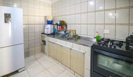 Sobrado à venda com 4 quartos, sendo 1 suíte, em Residencial Monte Verde, Indaiatuba, SP