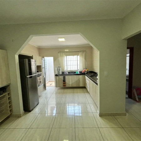 Casa à venda com 3 quartos, sendo 1 suíte, no Centro, Salto, SP