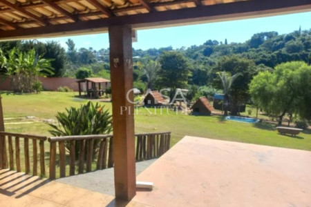 Chácara à venda com 2 suítes em Araçoiaba da Serra, SP