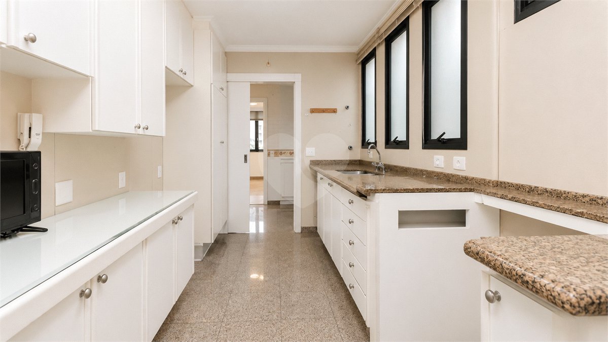 Apartamento à venda com 4 quartos, sendo 2 suítes,  em Brooklin Paulista, São Paulo, SP