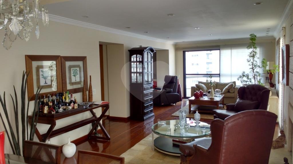 Apartamento à venda com 4 quartos, sendo 3 suítes, em Vila Andrade, São Paulo, SP