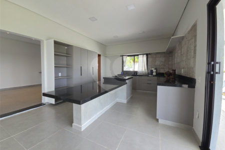 Casa à venda com 3 suítes no condomínio Village Ipanema I, Araçoiaba da Serra - SP