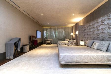 Apartamento à venda com 4 suítes em Jardim Guedala, São Paulo, SP
