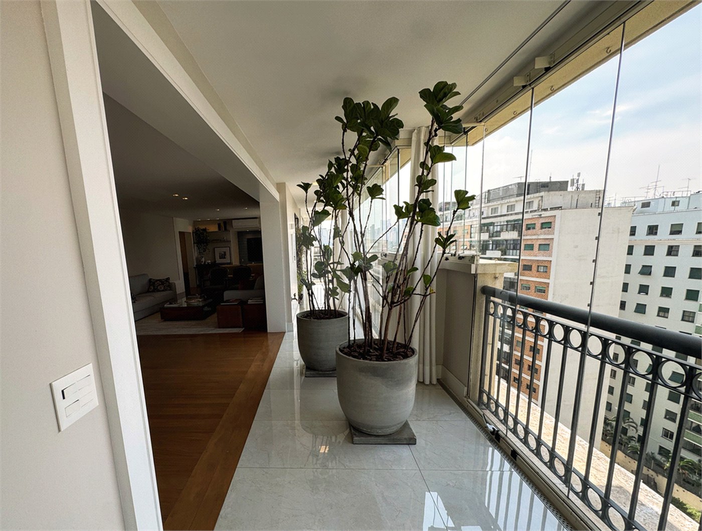 Apartamento à venda com 3 suítes em Itaim Bibi, São Paulo, SP