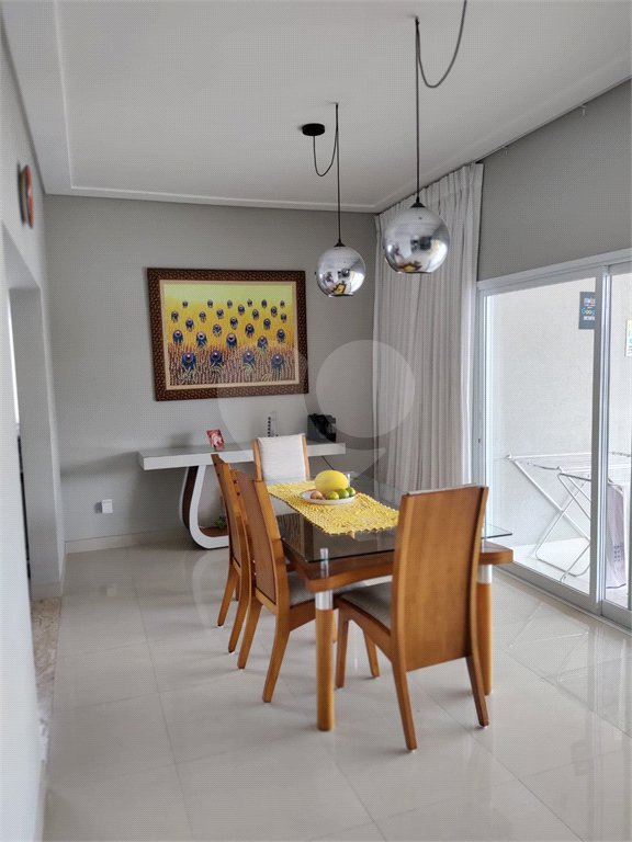 Casa à venda com 4 quartos, sendo 2 suítes, no condomínio Residencial Villaggio Paradiso, Itatiba - SP