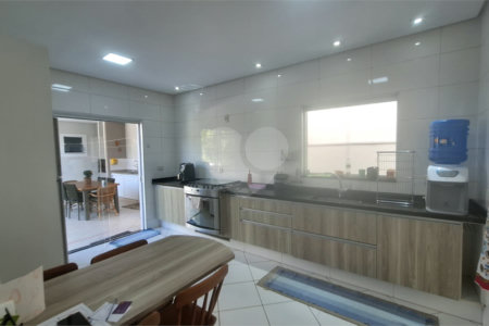 Casa à venda com 3 suítes no condomínio Residencial Villa dos Inglezes, Sorocaba - SP