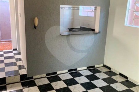 Casa à venda com 4 quartos, sendo 2 suítes,  no Centro, Mairinque, SP