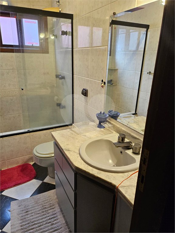 Casa à venda com 4 quartos, sendo 3 suítes, no condomínio Residncial Euroville, Carapicuíba - SP