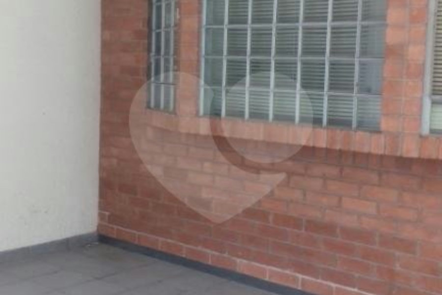 Sobrado à venda com 3 quartos, sendo 1 suíte,  em Vila Pereira Barreto, São Paulo, SP