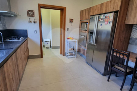 Casa à venda com 3 suítes no condomínio Campo de Toscana, Vinhedo - SP
