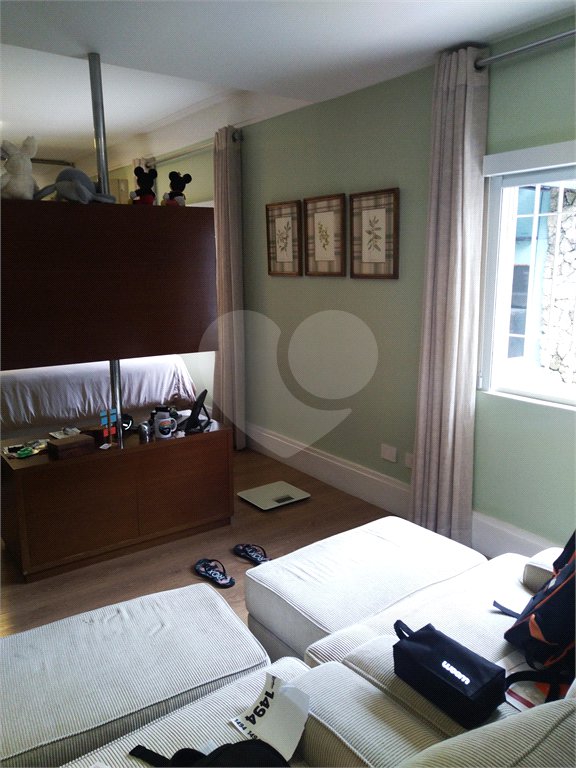 Casa à venda com 4 quartos, sendo 3 suítes, em Vila Tramontano, São Paulo, SP