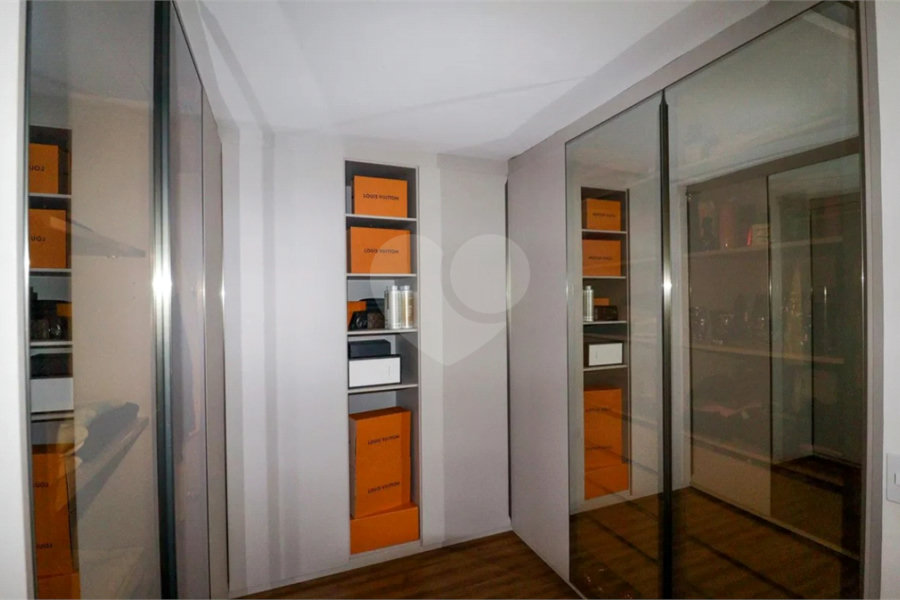 Casa à venda com 3 quartos, sendo 1 suíte, no condomínio Smile View, São Paulo - SP