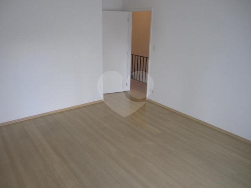 Casa à venda com 4 quartos, sendo 2 suítes, em Moema, São Paulo, SP