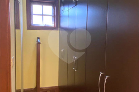Casa à venda com 4 quartos, sendo 2 suítes, no condomínio Monte Belo, Salto - SP