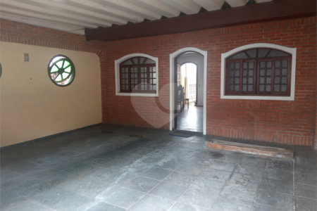 Sobrado à venda com 4 quartos, sendo 2 suítes,  em Instituto de Previdência, São Paulo, SP
