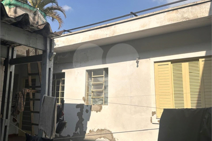 Sobrado à venda com 2 quartos em Vila Zat, São Paulo, SP